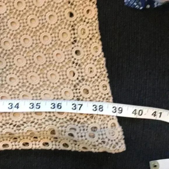 Garnet Hill Beige Eyelet Sheath Dress-Size 10 - Picture 10 of 11